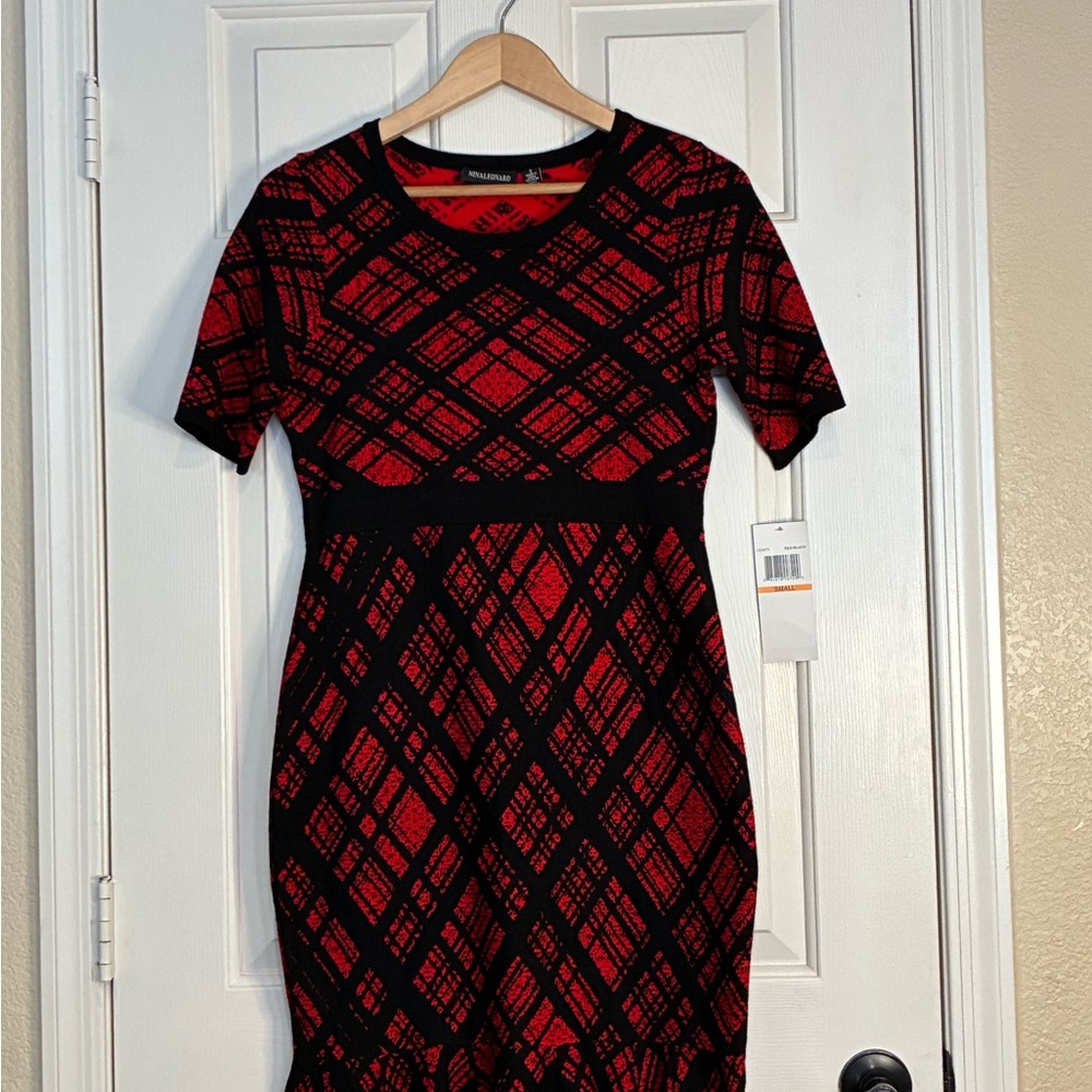 Nina Leonard Red and Black Geometric Midi Sweater Dress
